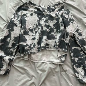 grey and blue sweater